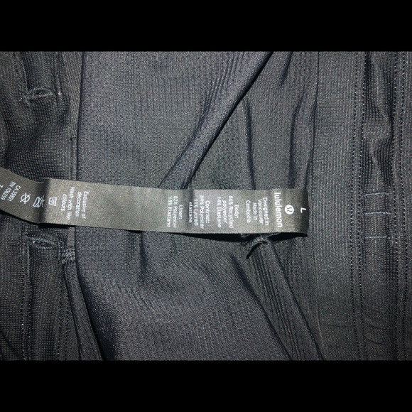 Lululemons Mens Shorts - Picture 3 of 3